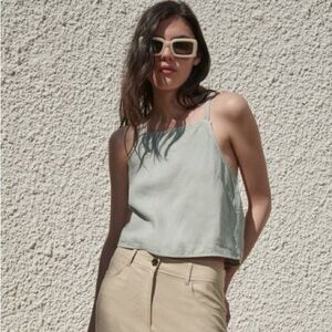 Green linen backless tank